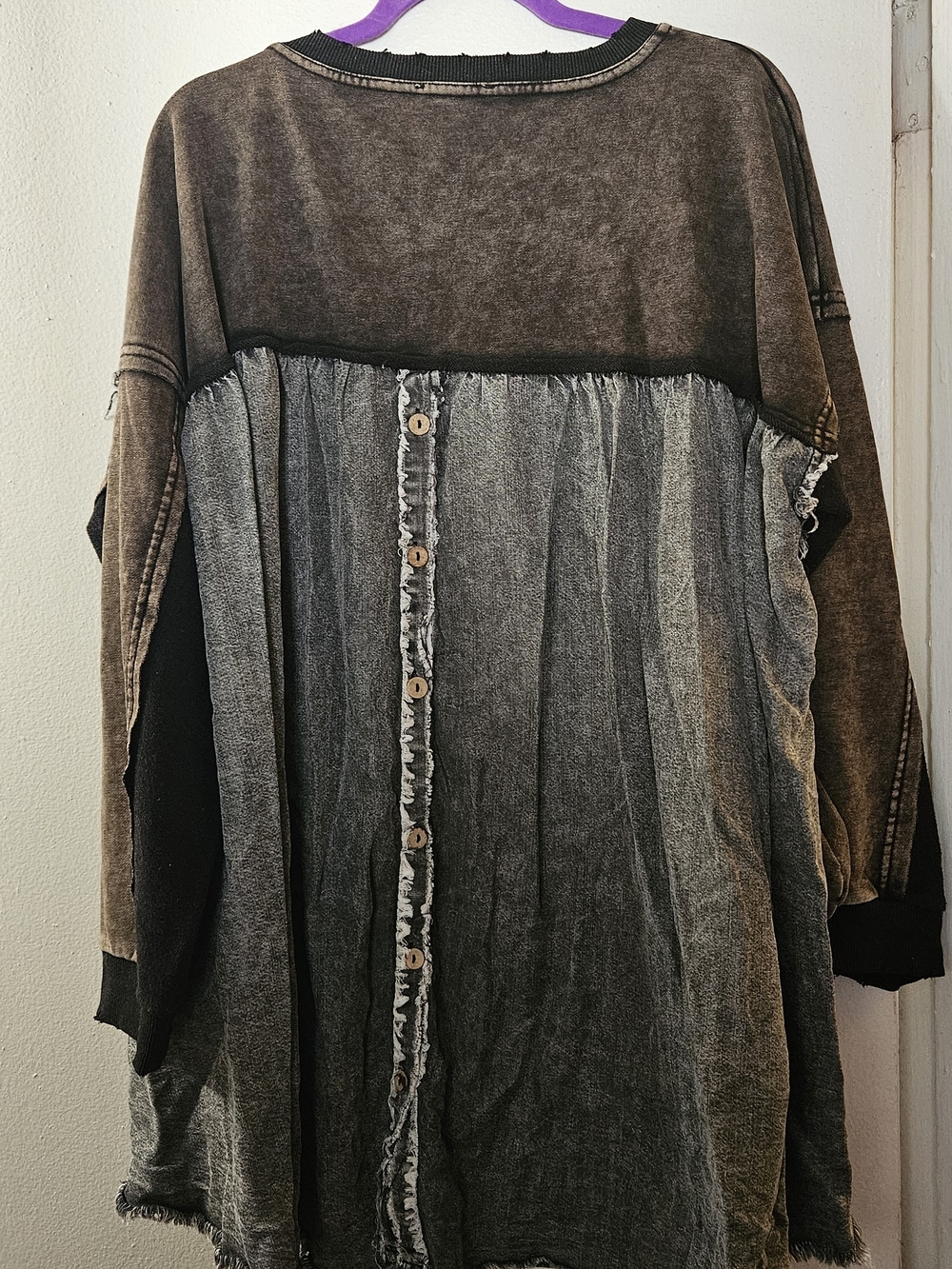 Oli & Hali Brown Distressed Star Patch Sweatshirt - Picture 2 of 3